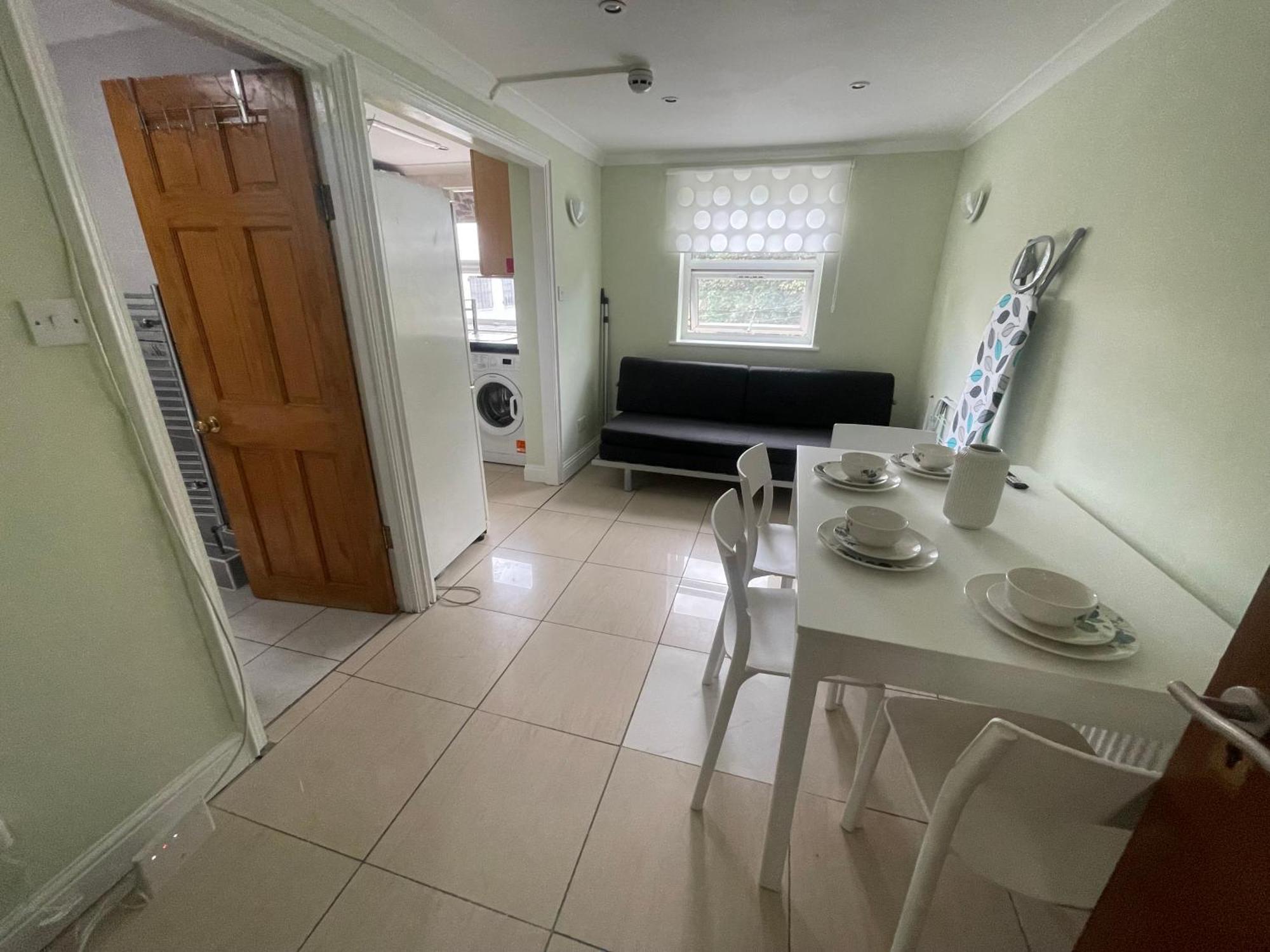 Entire 3 Bedroom - Minutes To Emirates Stadium! Сasa de vacaciones Londres
